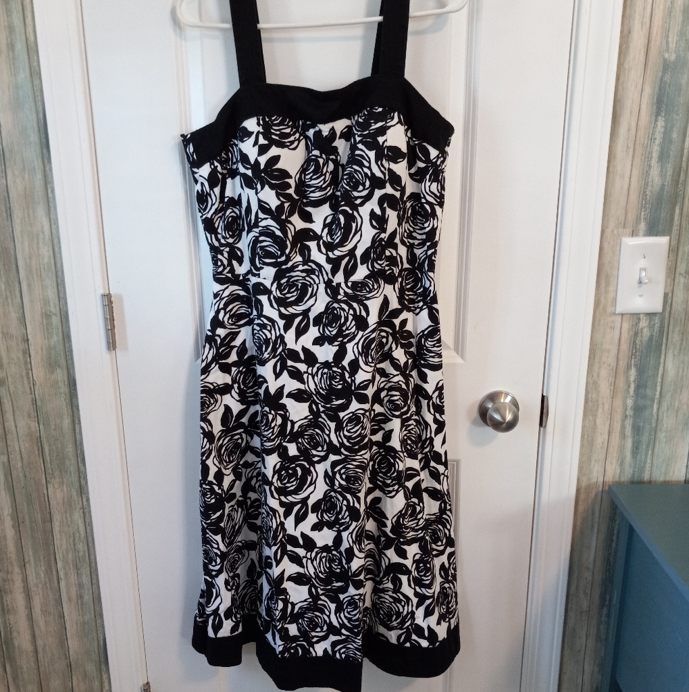 Dress by Madison Leigh. Size L.